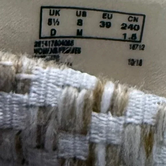 Clarks Cloudsteppers Women's Size 8 Step Glow Slip On Shoes Beige Gold Pattern - Picture 7 of 8